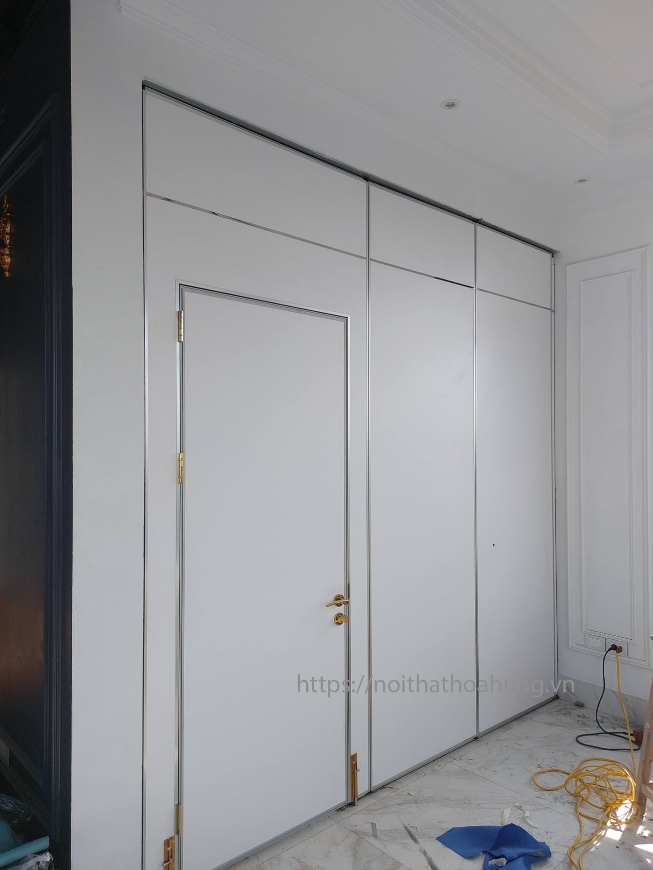 Thi Công Vách Di Động Phòng Họp