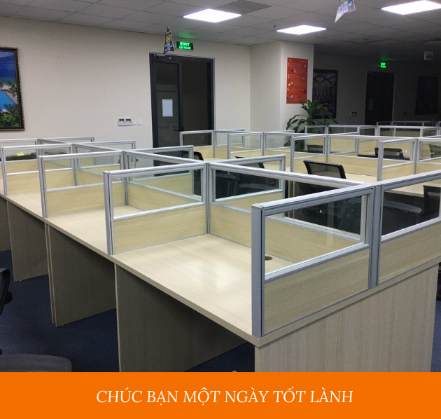 Vách Ngăn Bàn Làm Việc Kính